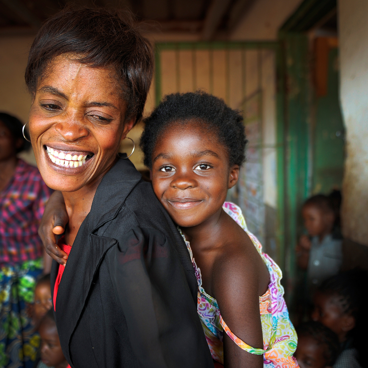 Women with children_credit PeterCaton
